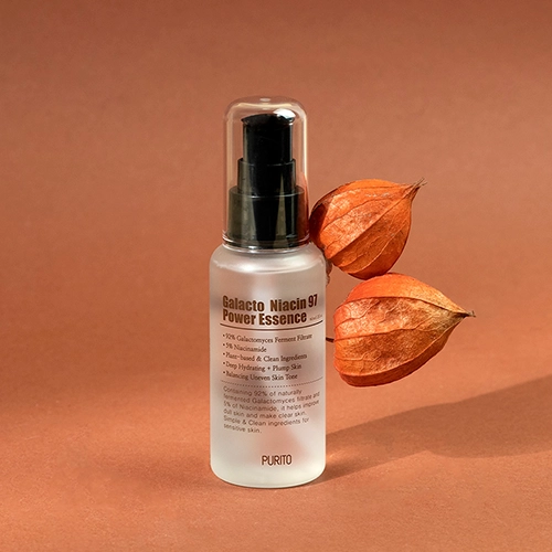 Czy warto stosować esencję do twarzy? Zalety i efekty stosowania esencji w codziennej pielęgnacji