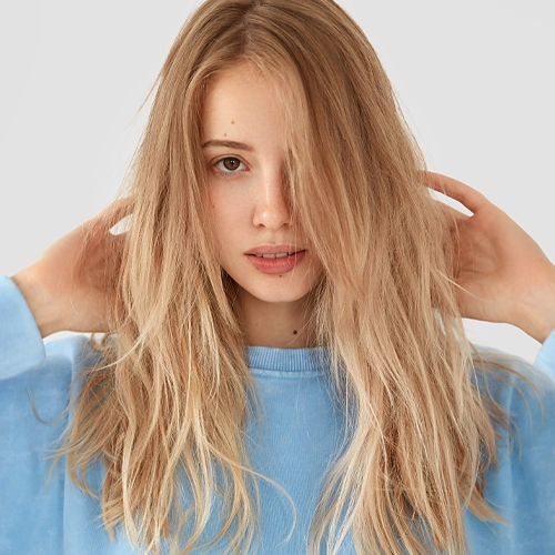 Suche włosy – jak je rozpoznać i skutecznie nawilżyć?