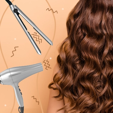 Jak chronić włosy przed wysoką temperaturą? Najlepsze produkty termoochronne 