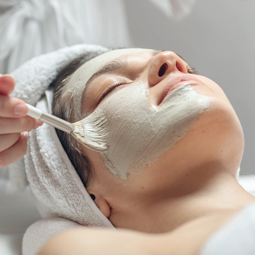 Kosmetyki profesjonalne do twarzy i włosów - czym się różnią od 