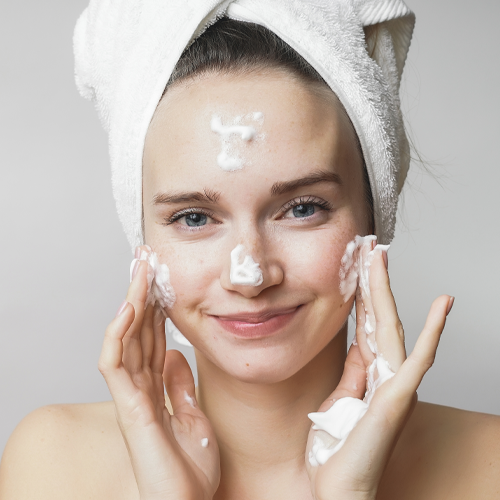 Jaki olejek do demakijażu wybrać? TOP-5 najlepszych olejków