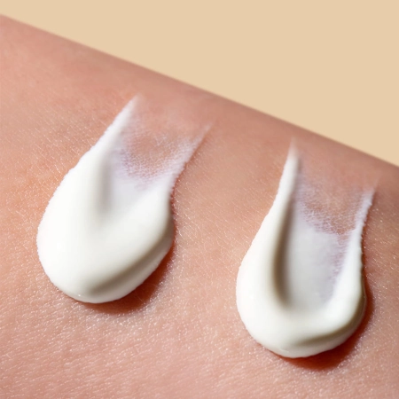 BasicLab - Prewencja i Antyoksydacja - Lekka Emulsja Ochronna SPF50+ PPD 52,3 - 50ml