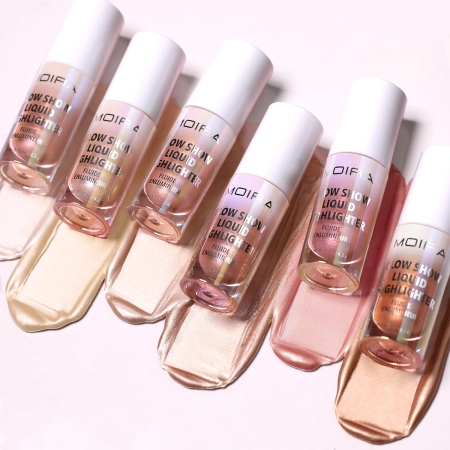 Moira - Glow Show Liquid Highlighter - Rozświetlacz w Płynie - 003 Champagne Delight - 4,3g 