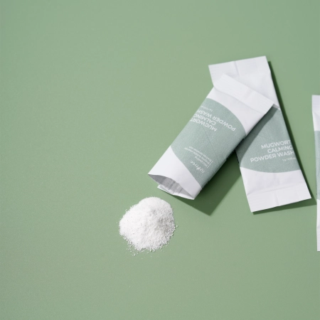 Isntree - Mugwort Calming Powder Wash - Zestaw Saszetek z Pudrem do Mycia Twarzy - 1g x 25szt