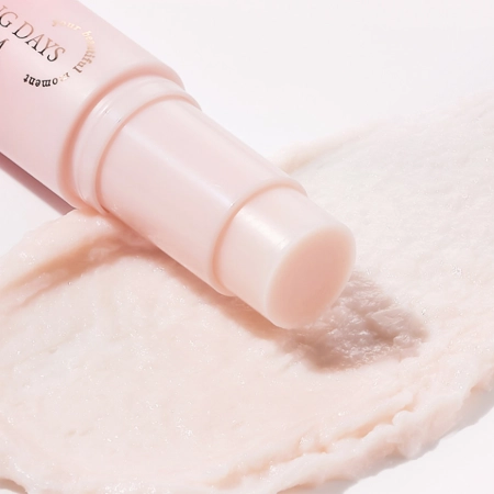 Aperire - Blooming Days Glow Balm - Rozświetlający Balsam w Sztyfcie - 9,5 g