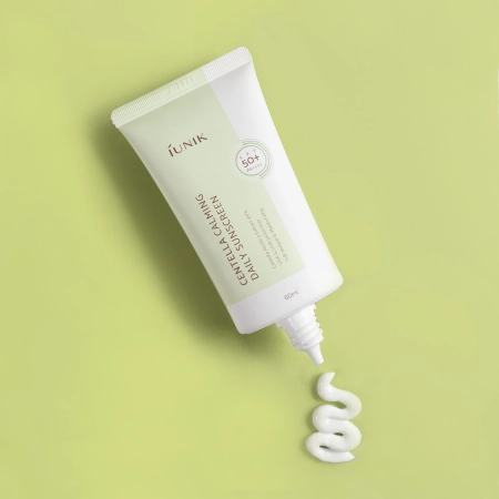 iUNIK - Centella Calming Daily Sunscreen SPF 50+ PA++++ - Krem z Filtrem Przeciwsłonecznym - 60ml 